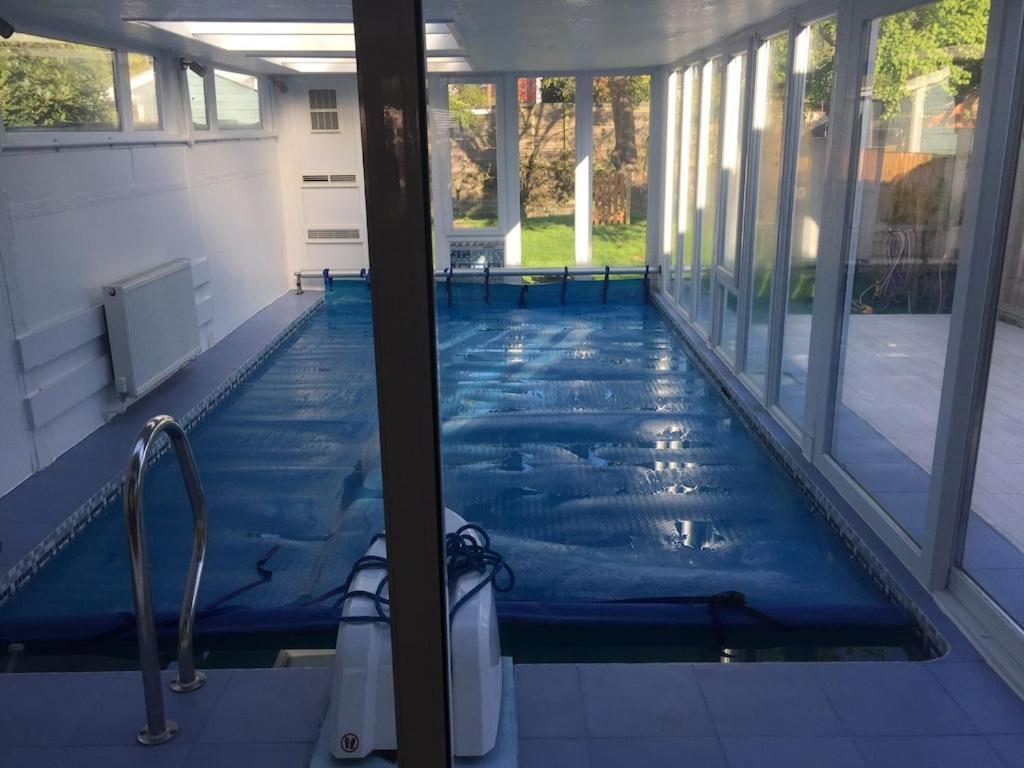 טוויקנהאם River House With Heated Pool June To Sep & Garden מראה חיצוני תמונה
