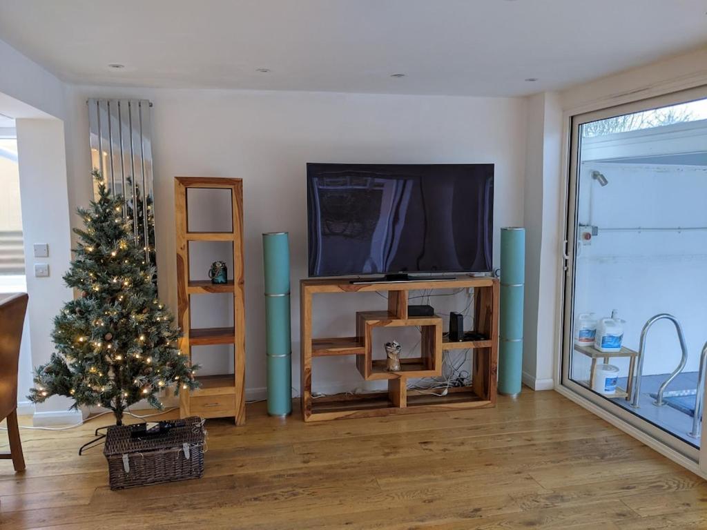 טוויקנהאם River House With Heated Pool June To Sep & Garden מראה חיצוני תמונה